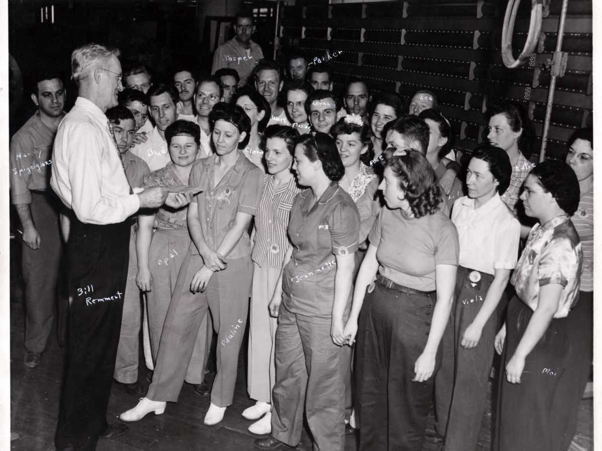 Women Invited into WWII&nbsp;Workforce